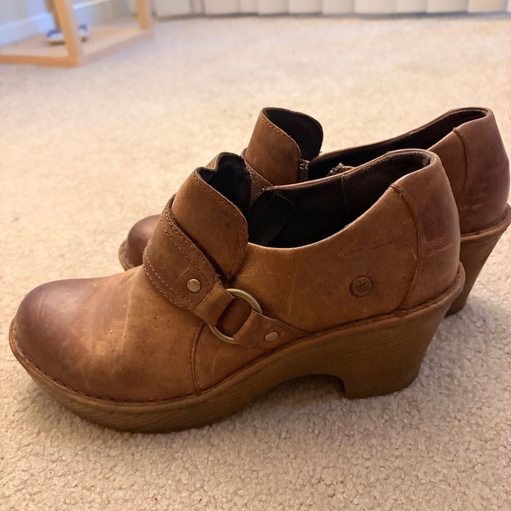 Born Clogs